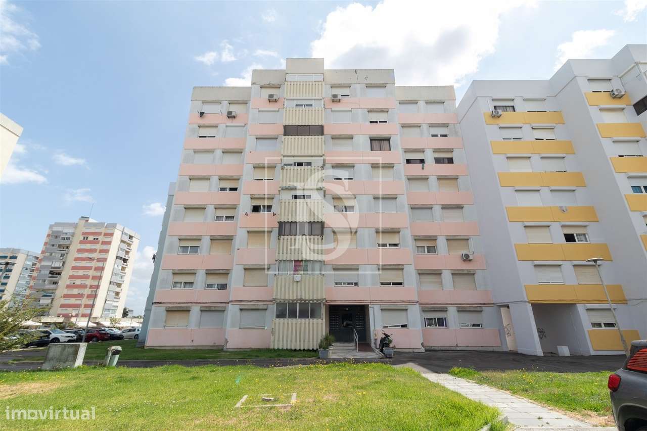 Apartamento T3 Venda em Santo António da Charneca,Barreiro-15