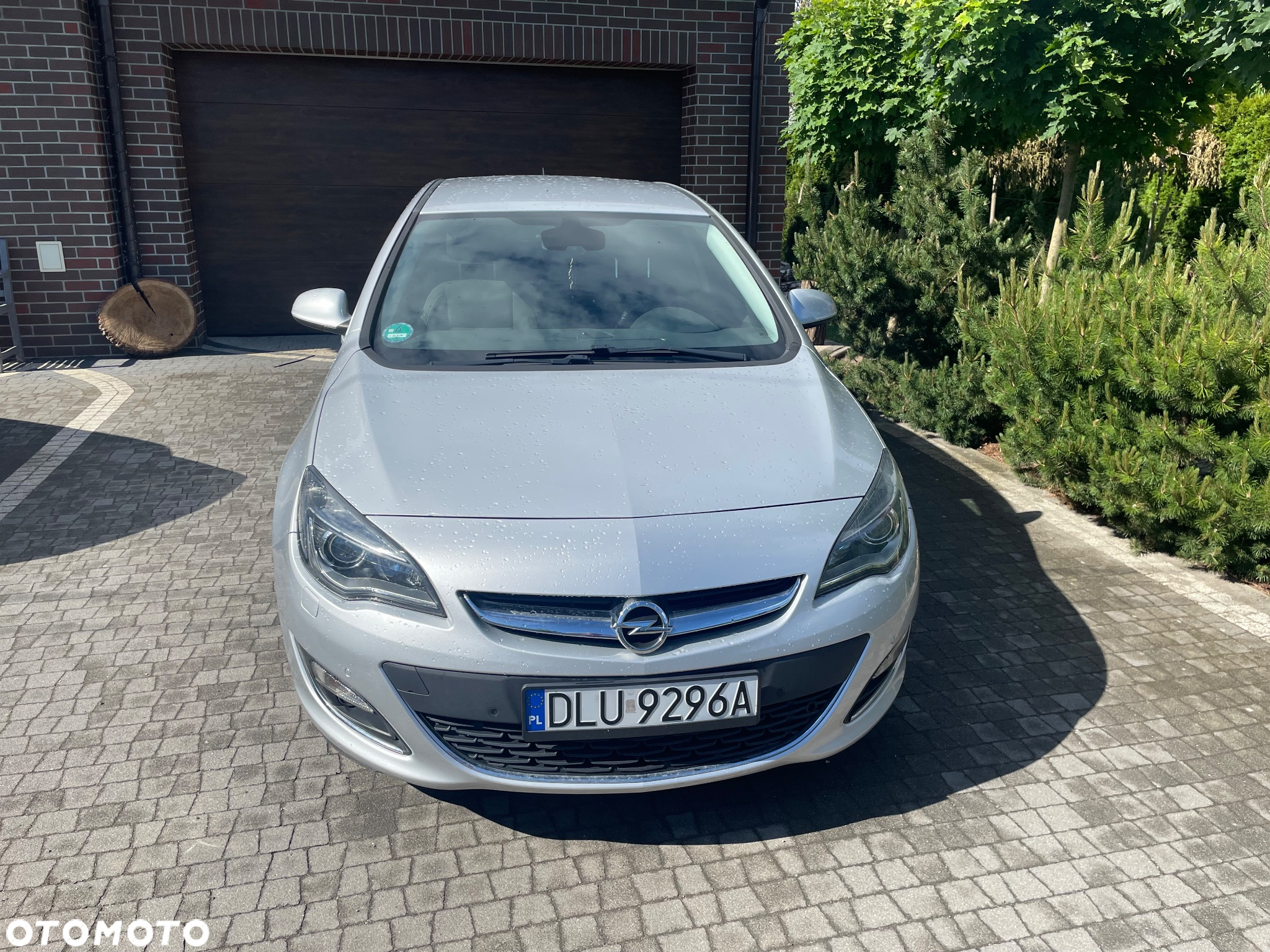 Opel Astra IV 1.4 T Cosmo EU6 - 14