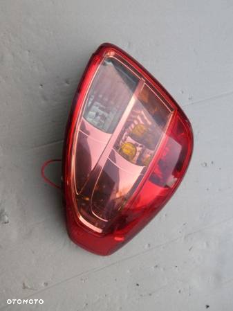 FIAT SEDICI LAMPA PRAWY TYŁ KOITO 220-16684 - 1