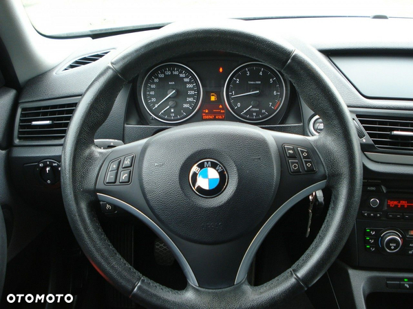 BMW X1 - 16