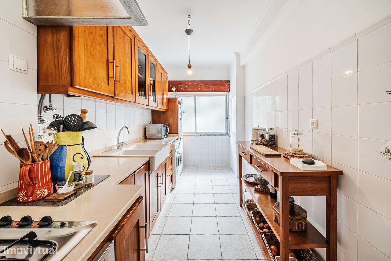 Apartamento T2 localizado nas Mercês-11