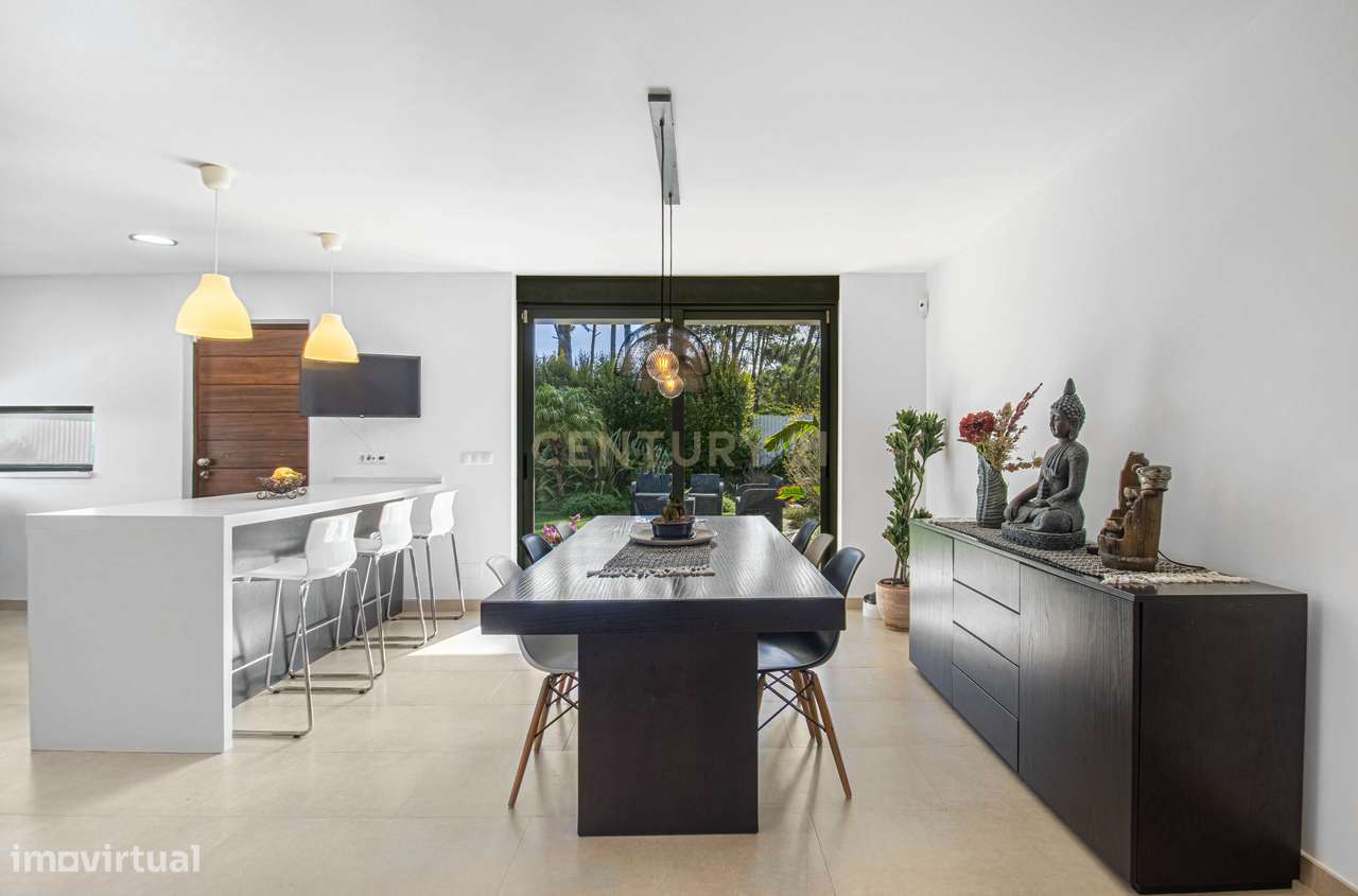 Moradia Isolada T4 291m2 em Lote de 1050 m2 em Mucifal, Colares, Sintr-12