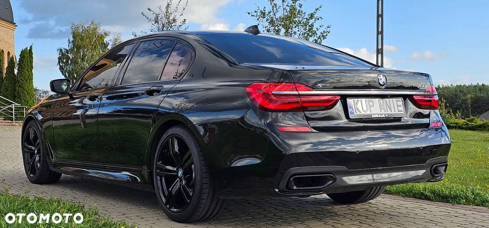 BMW Seria 7 750i xDrive - 39