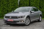 Volkswagen Passat - 1