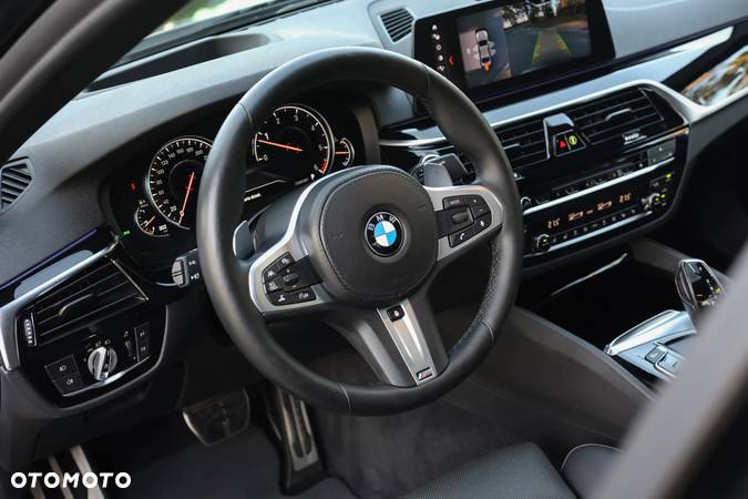 BMW Seria 5 530d M Sport sport - 13