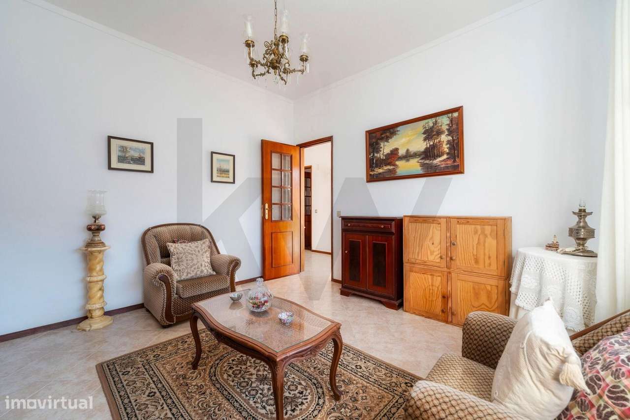 Moradia T4 com Terreno de 8480m2 em Bela Salema-10