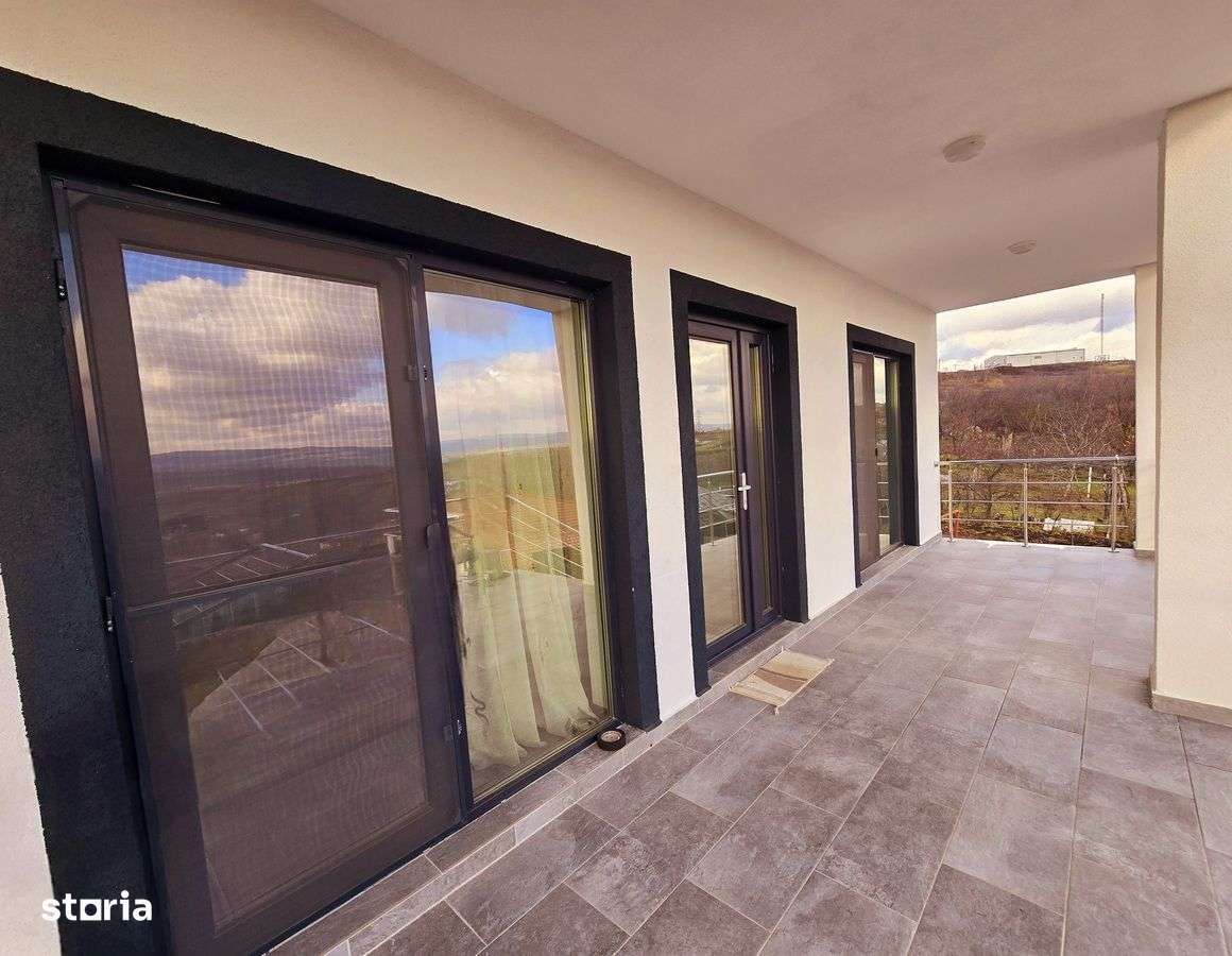 Vila 4 camere, Garaj, 2 bai, SU 210mp, teren 1000mp, CIURBESTI lac-12