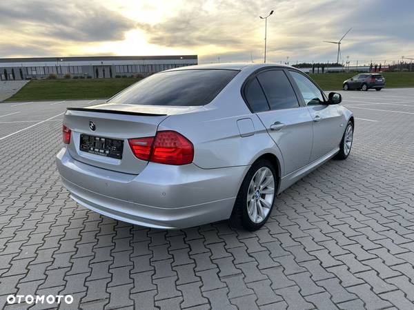 BMW Seria 3 318i - 6