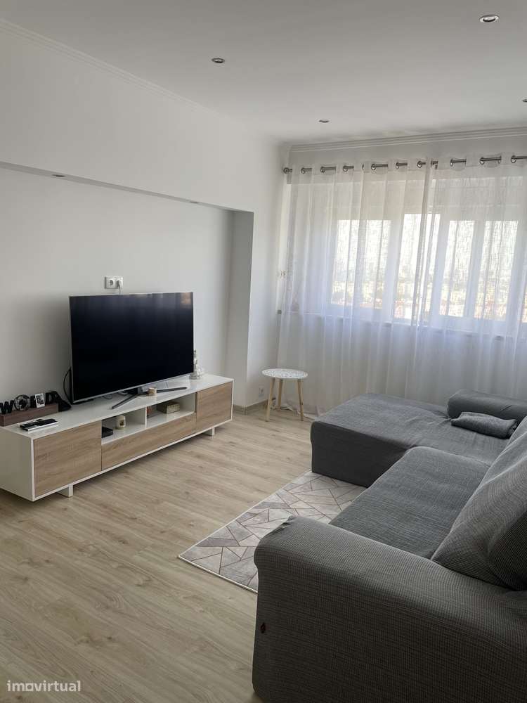 T3 renovado no 14º andar com vista rio a 7 minutos do metro - Grande imagem: 2/24