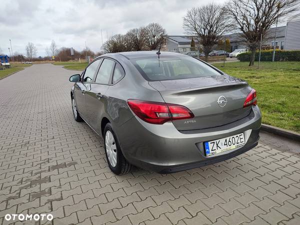 Opel Astra IV 1.6 Enjoy EU6 - 2
