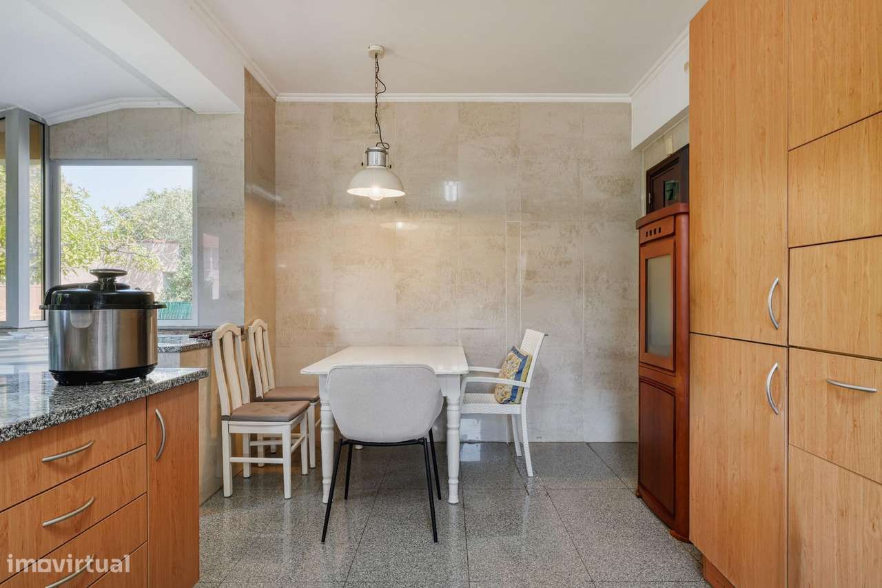 Moradia independente T8 com jardim, pomar e garagem | Nova Oeiras-50