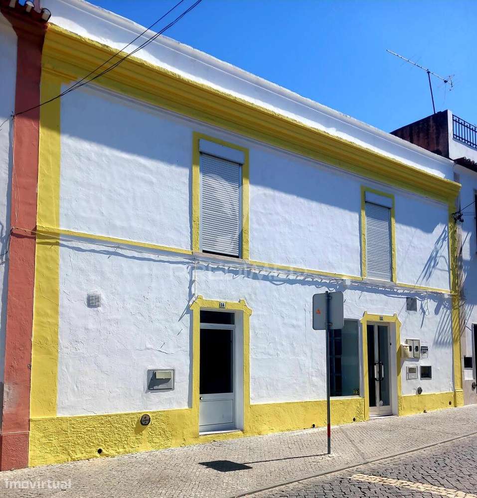 Moradia com 2 espaços comerciais em Redondo - Grande imagem: 2/13