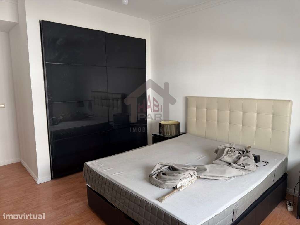 Excelente T2+1 Na Urbanização do Brejo-18