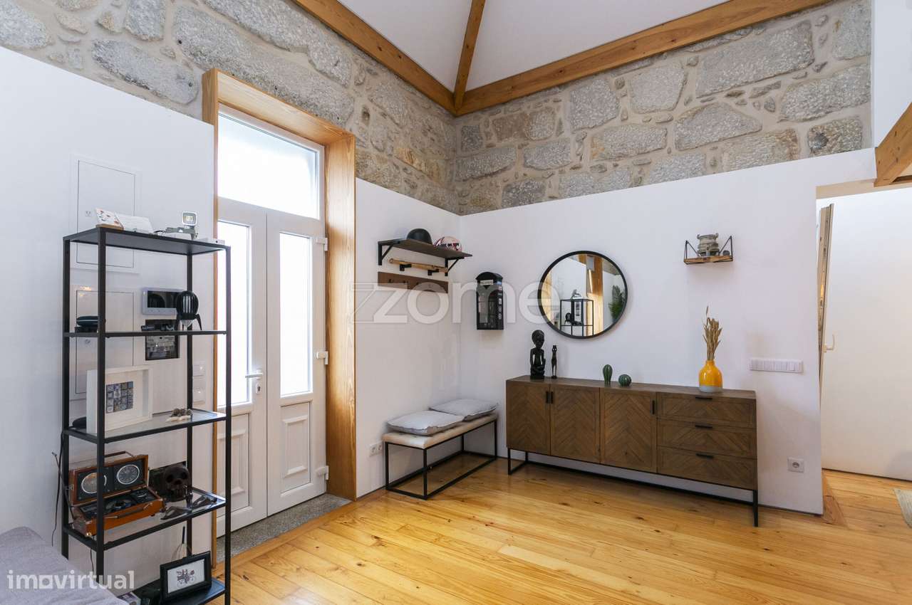 Moradia T2+1 c/estacionamento privativo e terraço no Carvalhido, Po... - Grande imagem: 3/48