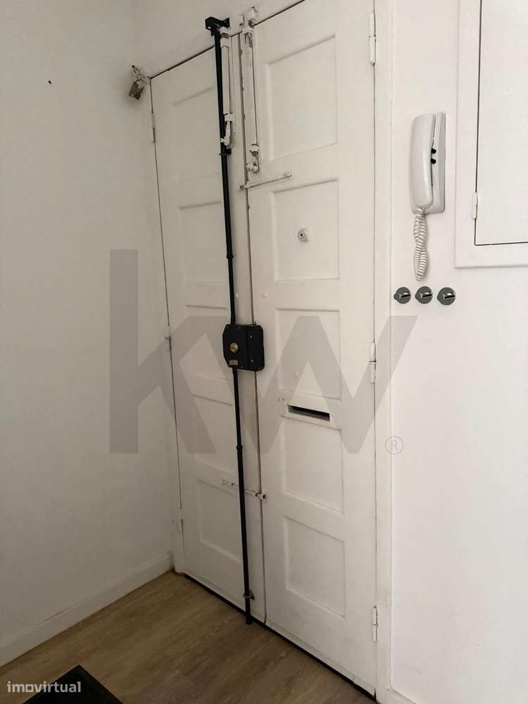 Estúdio para arrendamento em Campo de Ourique - Grande imagem: 5/16