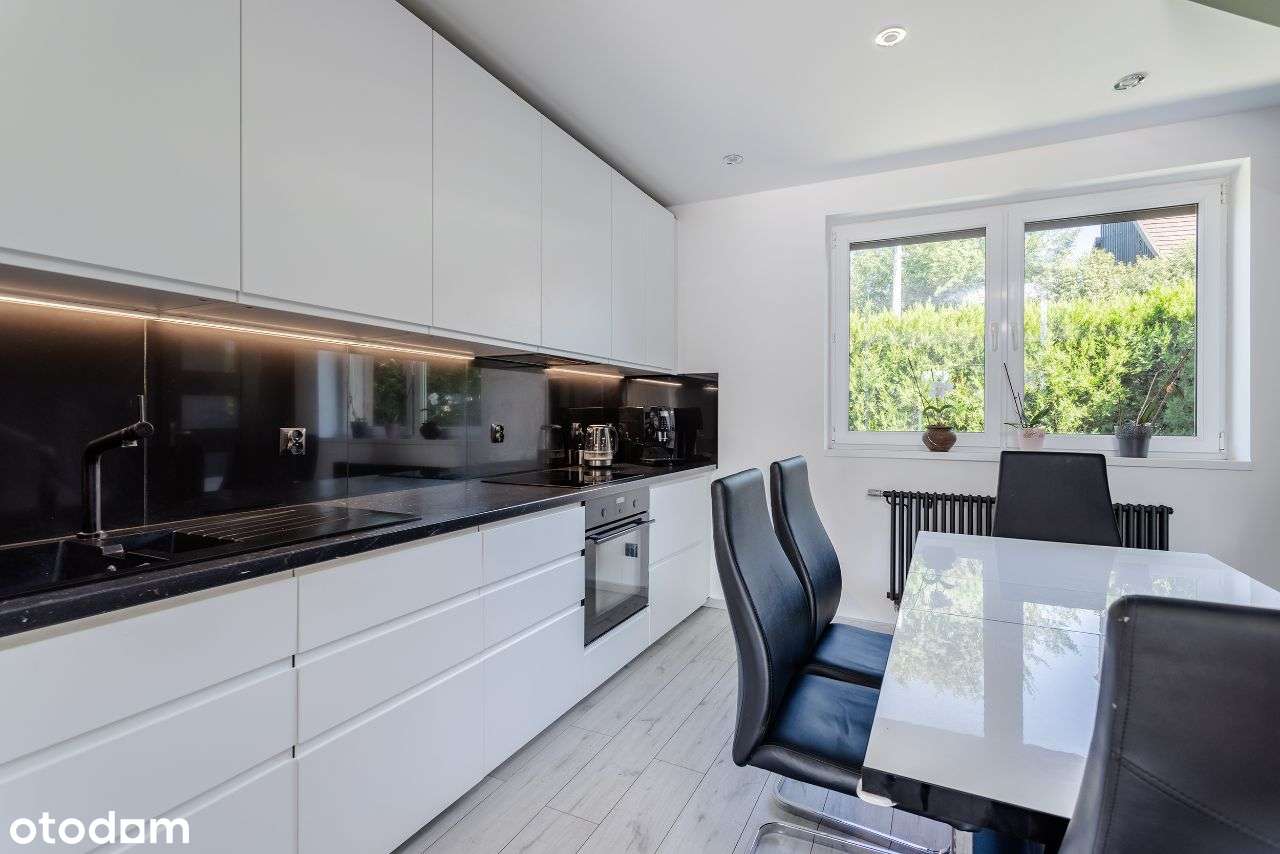 Duży dom z ogromnym ogrodem w pięknej okolicy-10