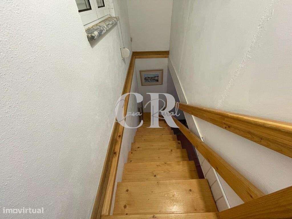 Casa de 4 quartas renovada com terreno em Vila Nova de Poiares-17