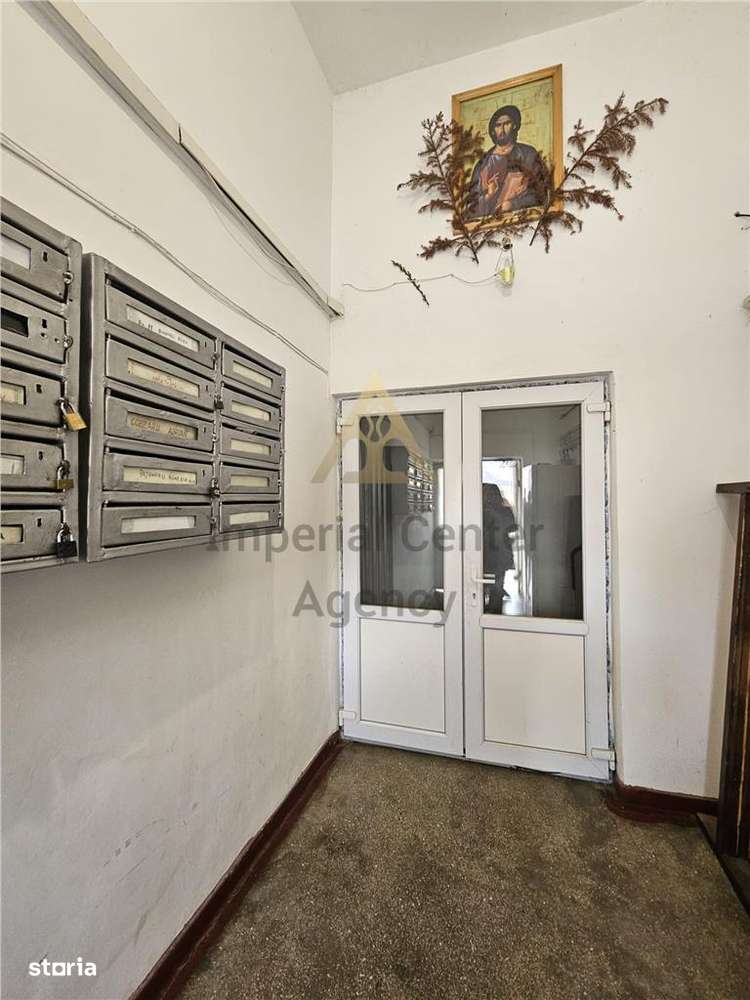 APARTAMENT de 108 mp  DE VANZARE CU 5 CAMERE, ET 1 IN STATIUNEA TURIST - Imagine principală: 2/20