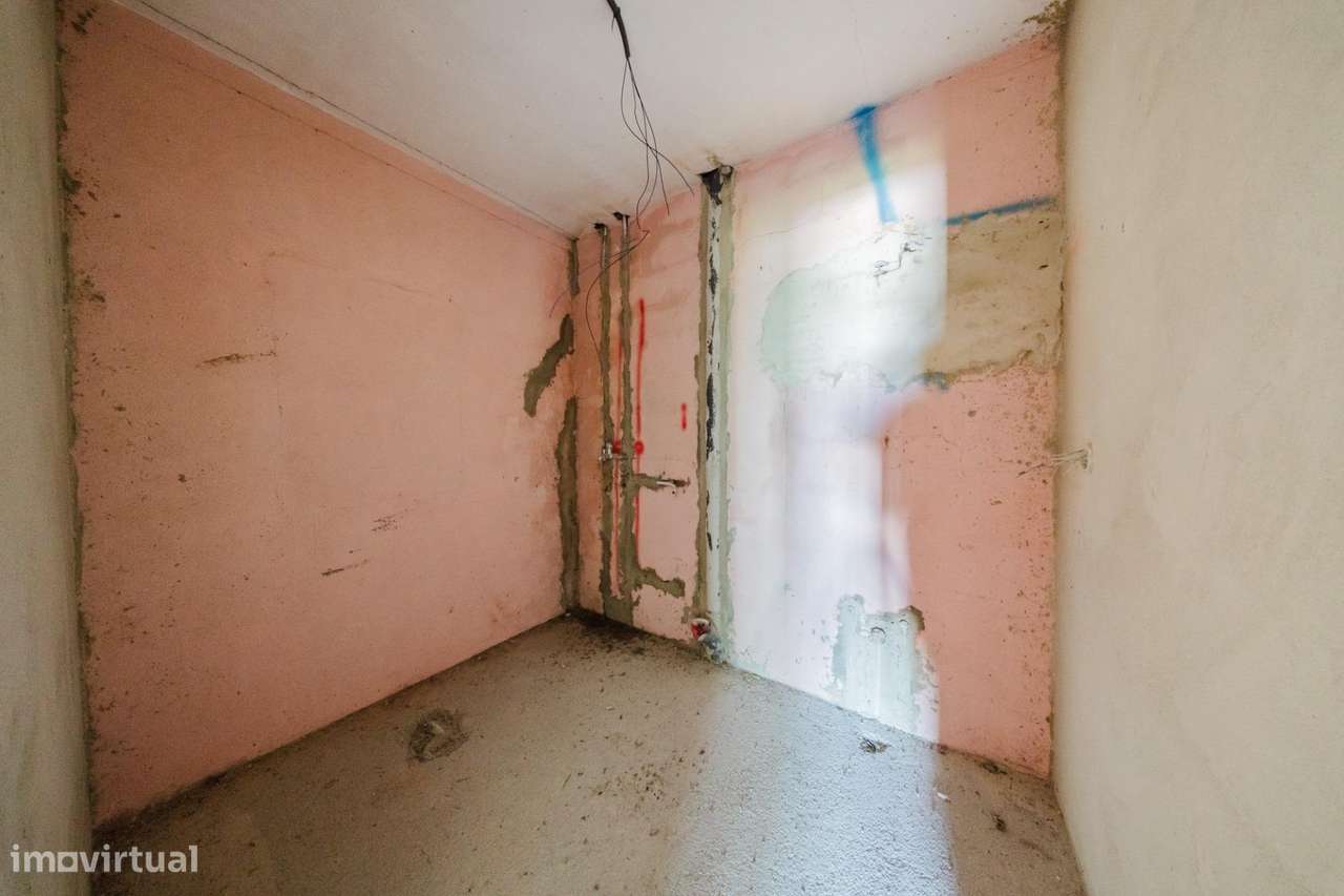 Moradia T3 Isolada por Renovar | Bairro Novo da Jardia, Montijo-17