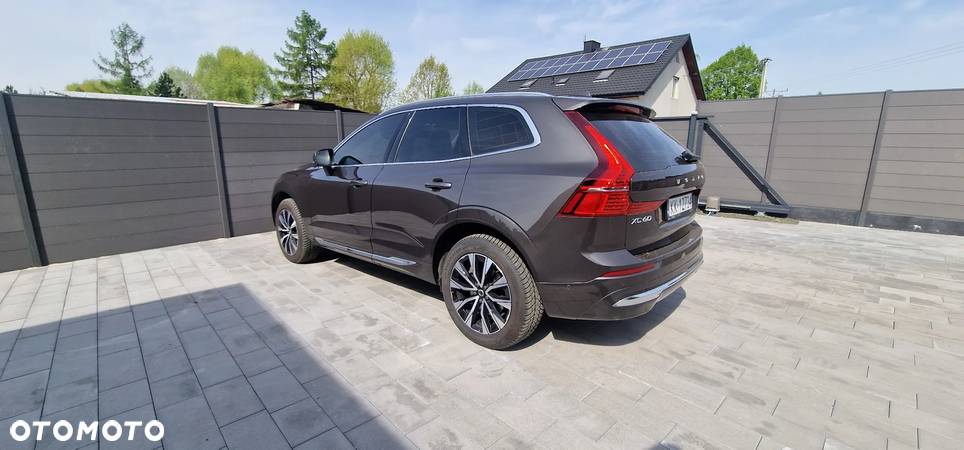 Volvo XC 60 B5 D AWD Plus Bright - 6