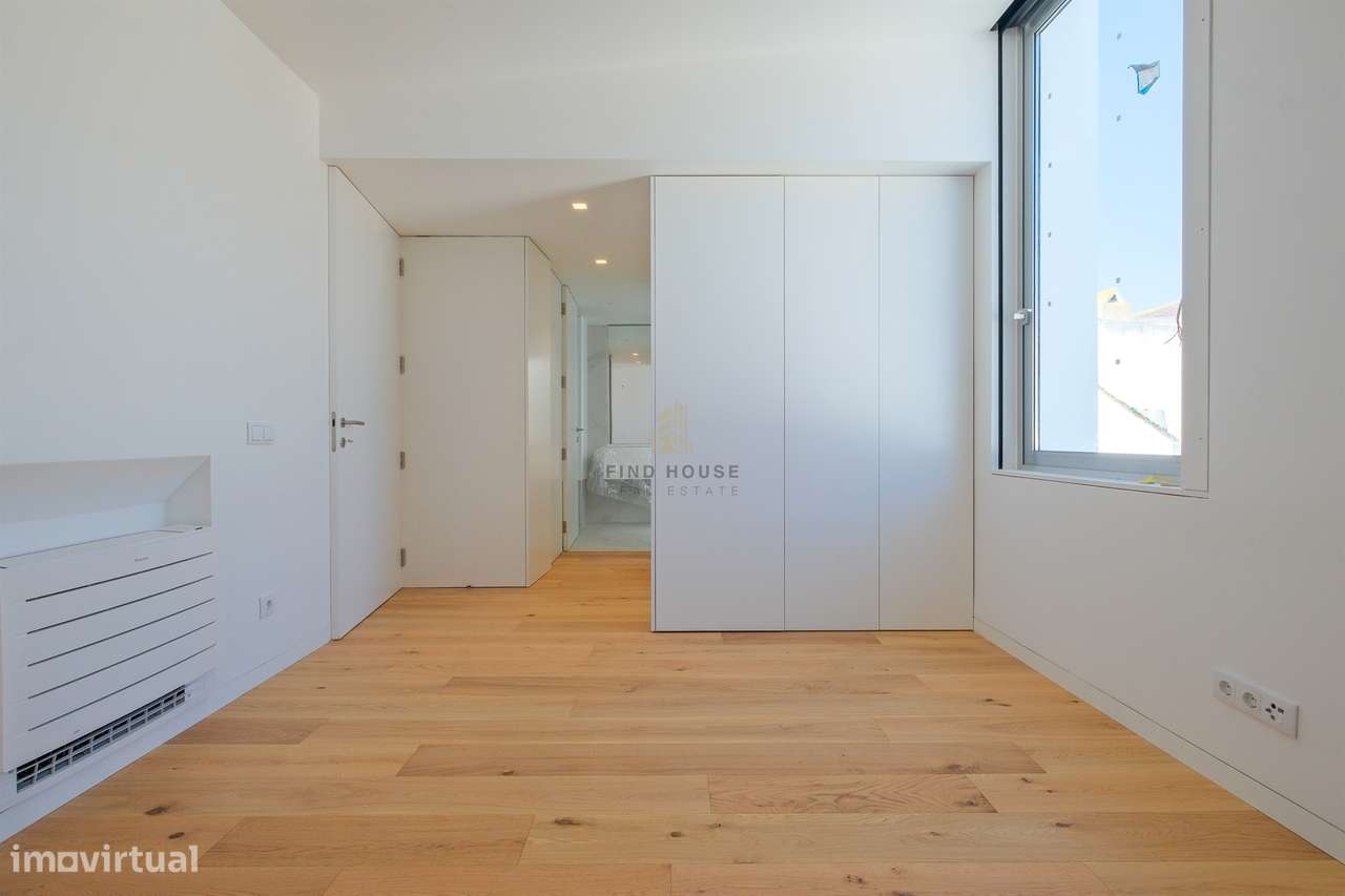 Moradia Isolada T4 com jardim e Garagem Box em Tires, São Domingos de-21