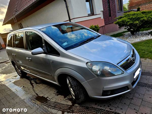 Opel Zafira 1.9 CDTI Essentia ActiveSelect - 4