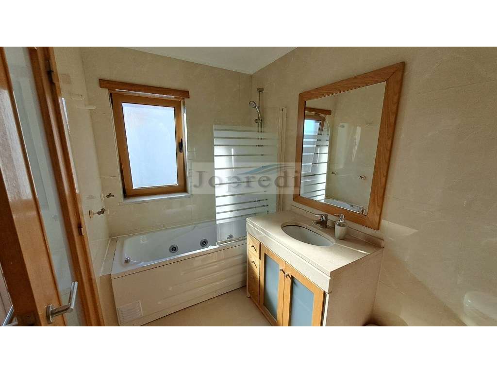 Apartamento T2 em condomínio Fechado na Beloura II-19