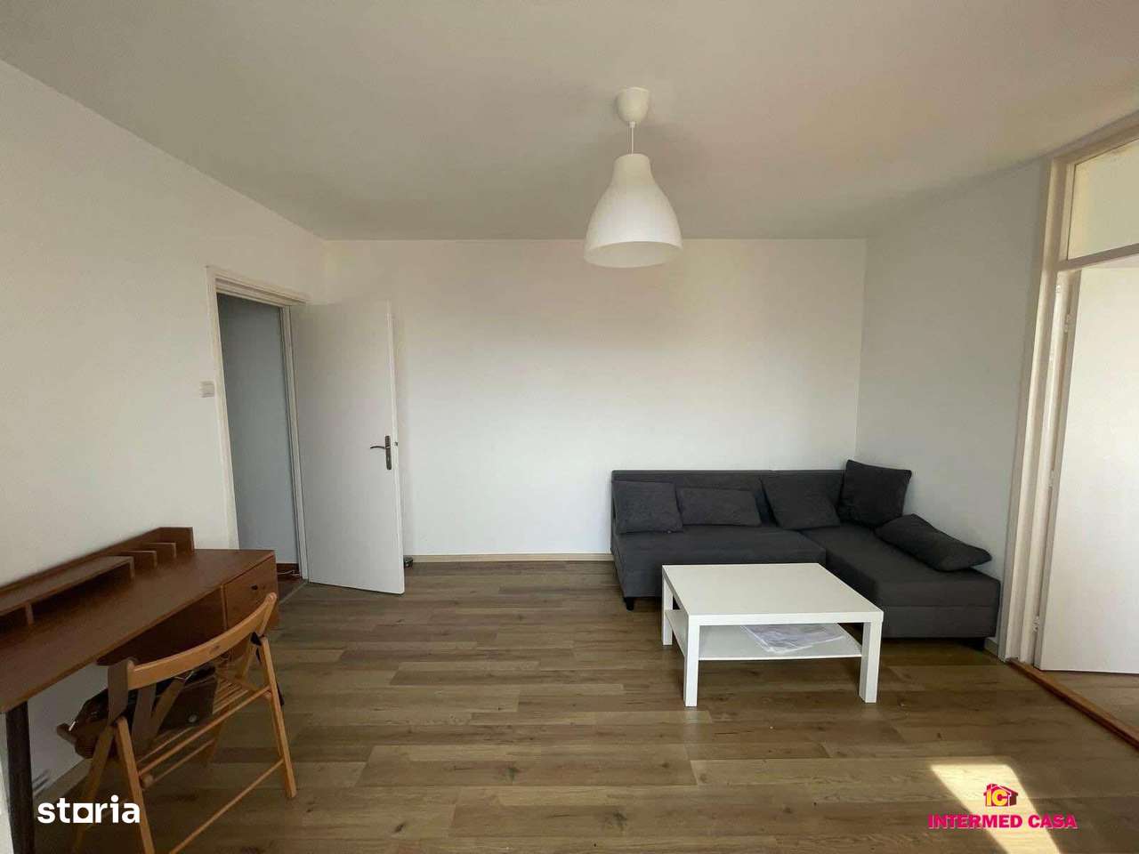 Apartament de vanzare 2 camere decomandat zona Mihai Viteazul-1