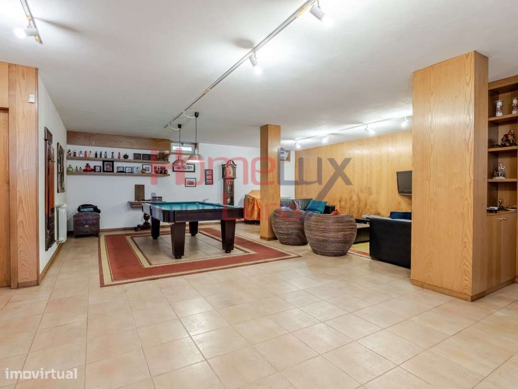 Moradia T4 de Alto Padrão no Centro de Gondomar-33