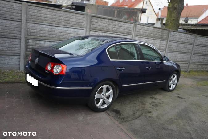 Volkswagen Passat 2.0 FSI Comfortline - 12