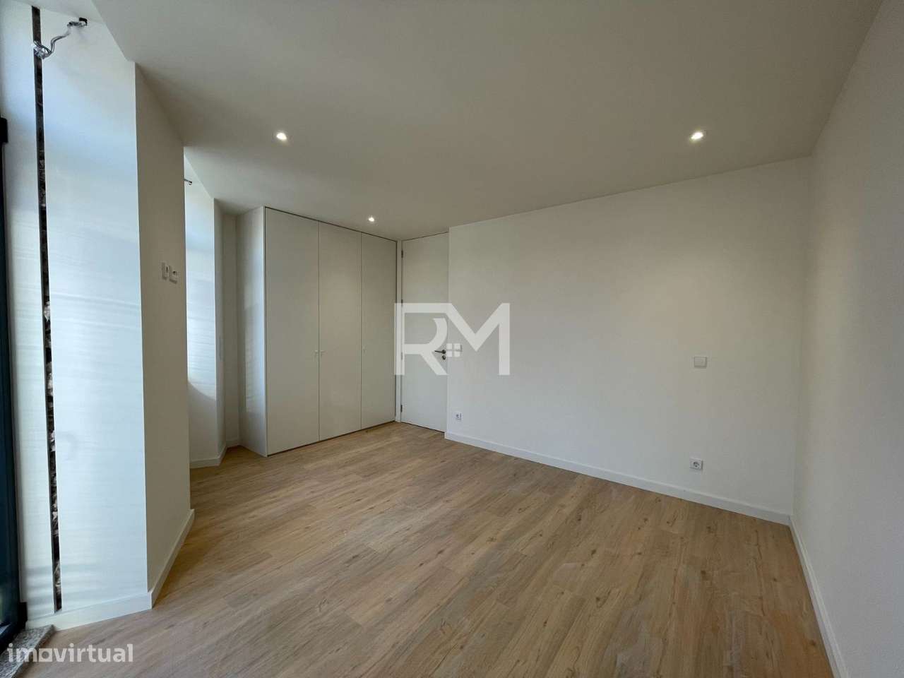 APARTAMENTO T1 COM VARANDA - CORUJEIRA-13