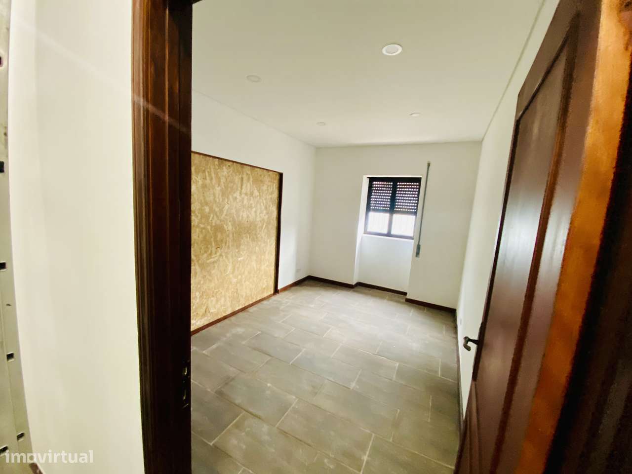 Arrenda-se T2 totalmente renovado - Grande imagem: 3/8