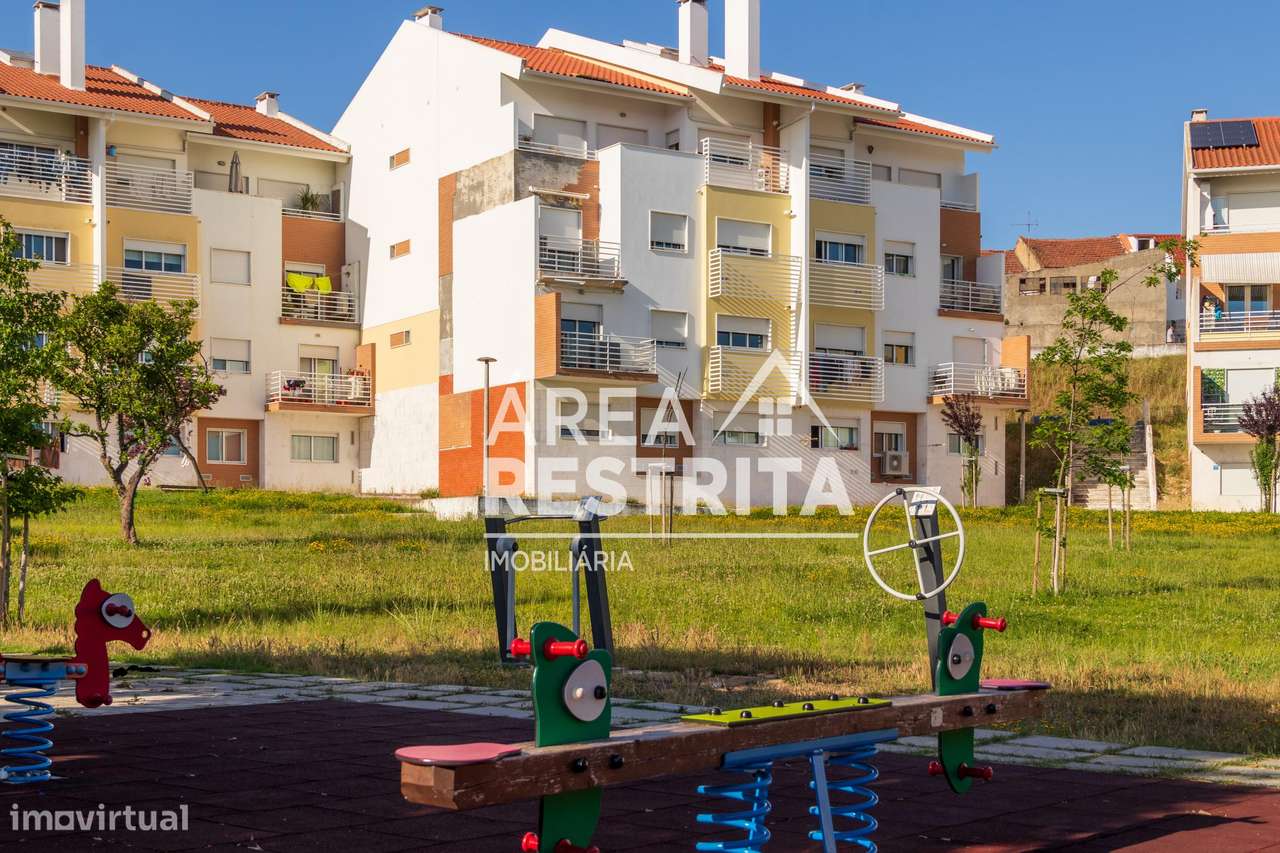 Apartamento T3 num Rc com vista Rio, em Alto do Seixalinho, Barreiro-43