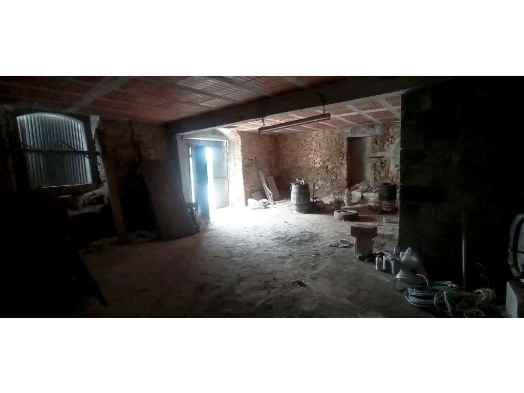 Adega / Armazém com projecto de arquitetura para conversão em morad...-6