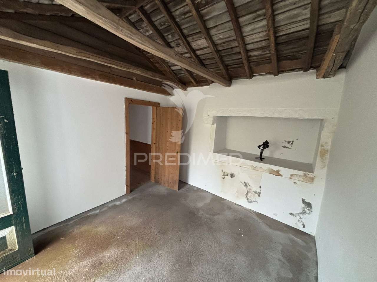 Moradia, para reconstrução, na Candelária, Madalena - Grande imagem: 4/35