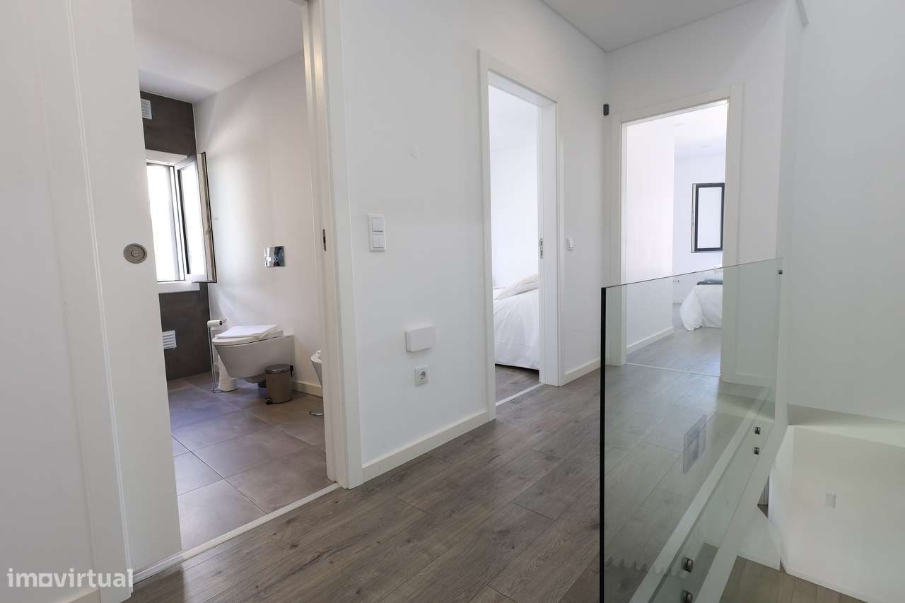 Moradia T3 com Piscina em Fernão Ferro –Totalmente Mobilada e Equipada - Grande imagem: 2/60