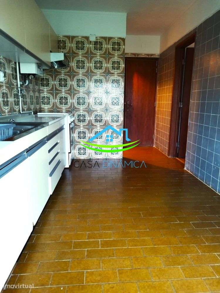 Apartamento T2 na rua Joaquim Sotto Mayor - Figueira da Foz - Grande imagem: 3/34