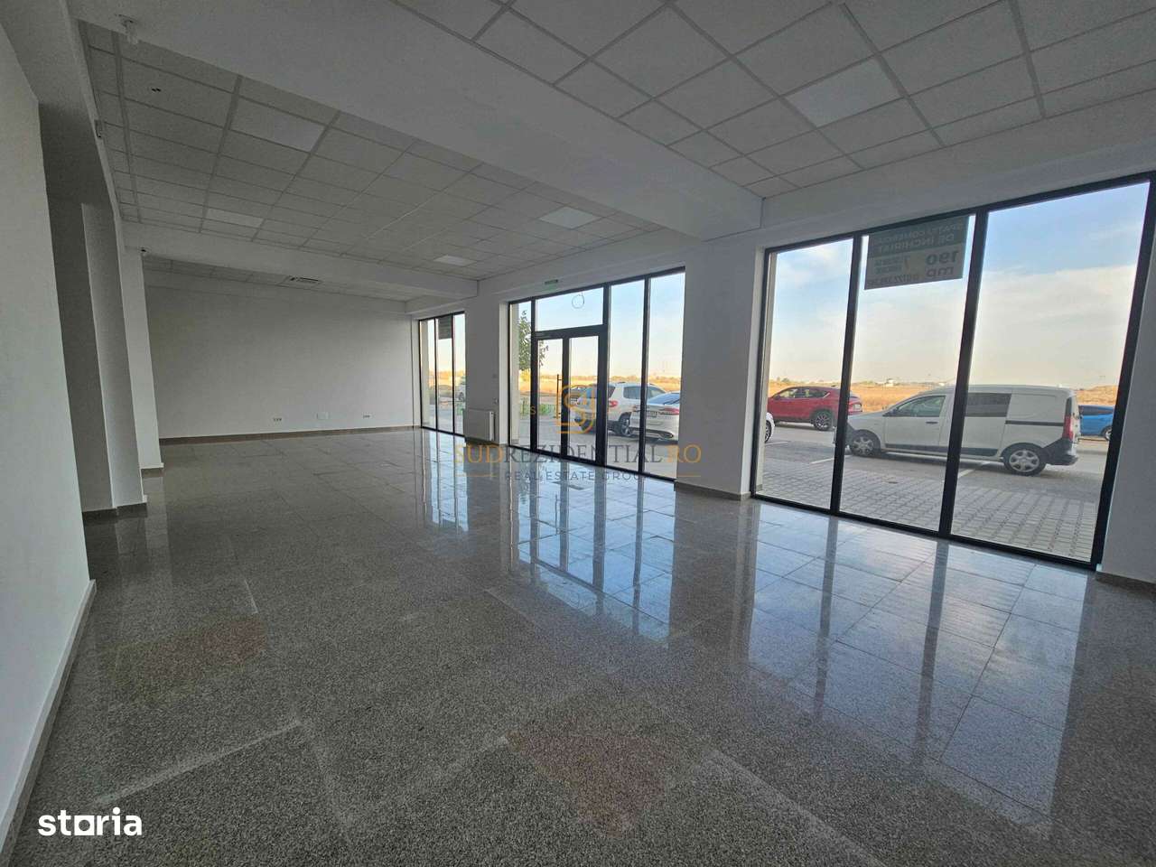 Spatiu comercial de inchiriat, 189mp, zona cu vad, 7 locuri de parcare - Imagine principală: 5/20