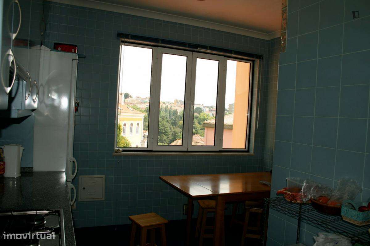 Quarto - localizado em Montes Claros Coimbra - Grande imagem: 3/12