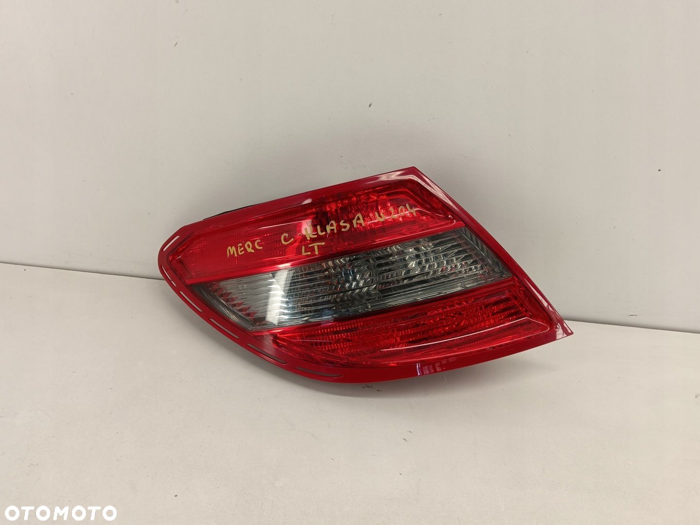 LAMPA LEWA TYLNA TYŁ MERCEDES C-KLASA W204 SEDAN - 1