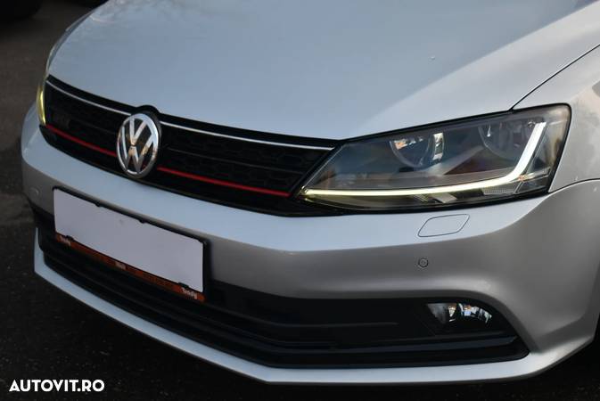 Volkswagen Jetta 2.0 TDI Comfortline - 9