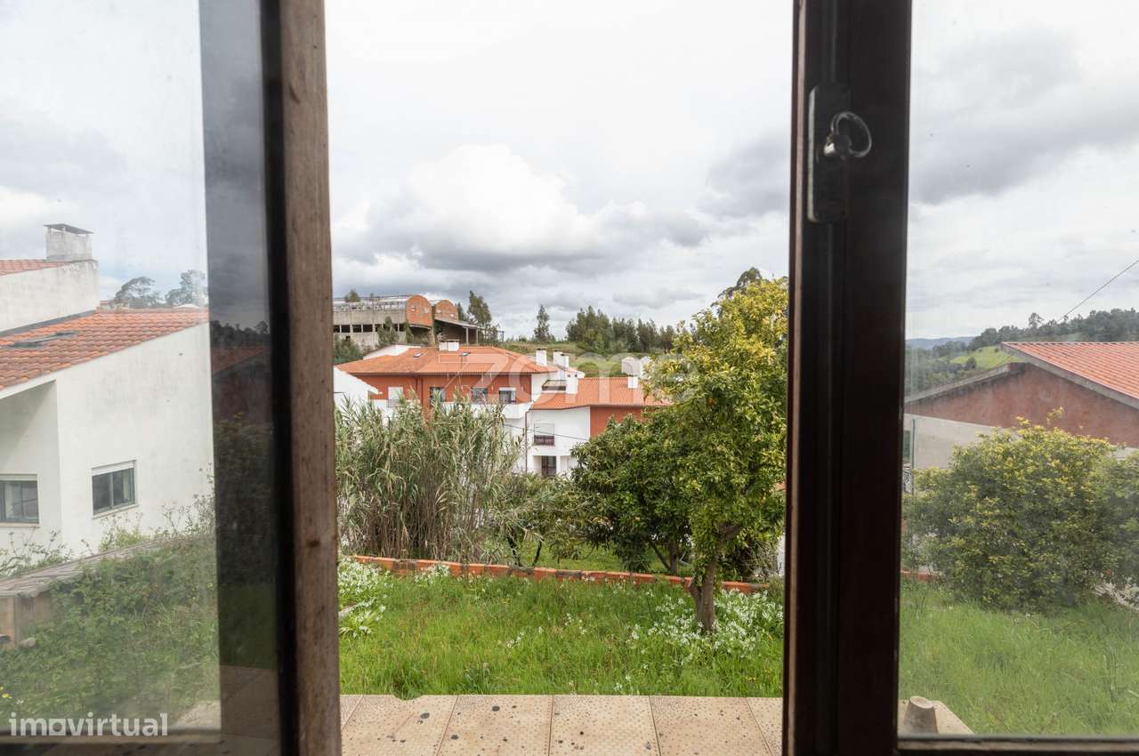 Moradia T4 | Moradia T2 | Recuperar | S. Martinho do Bispo-15