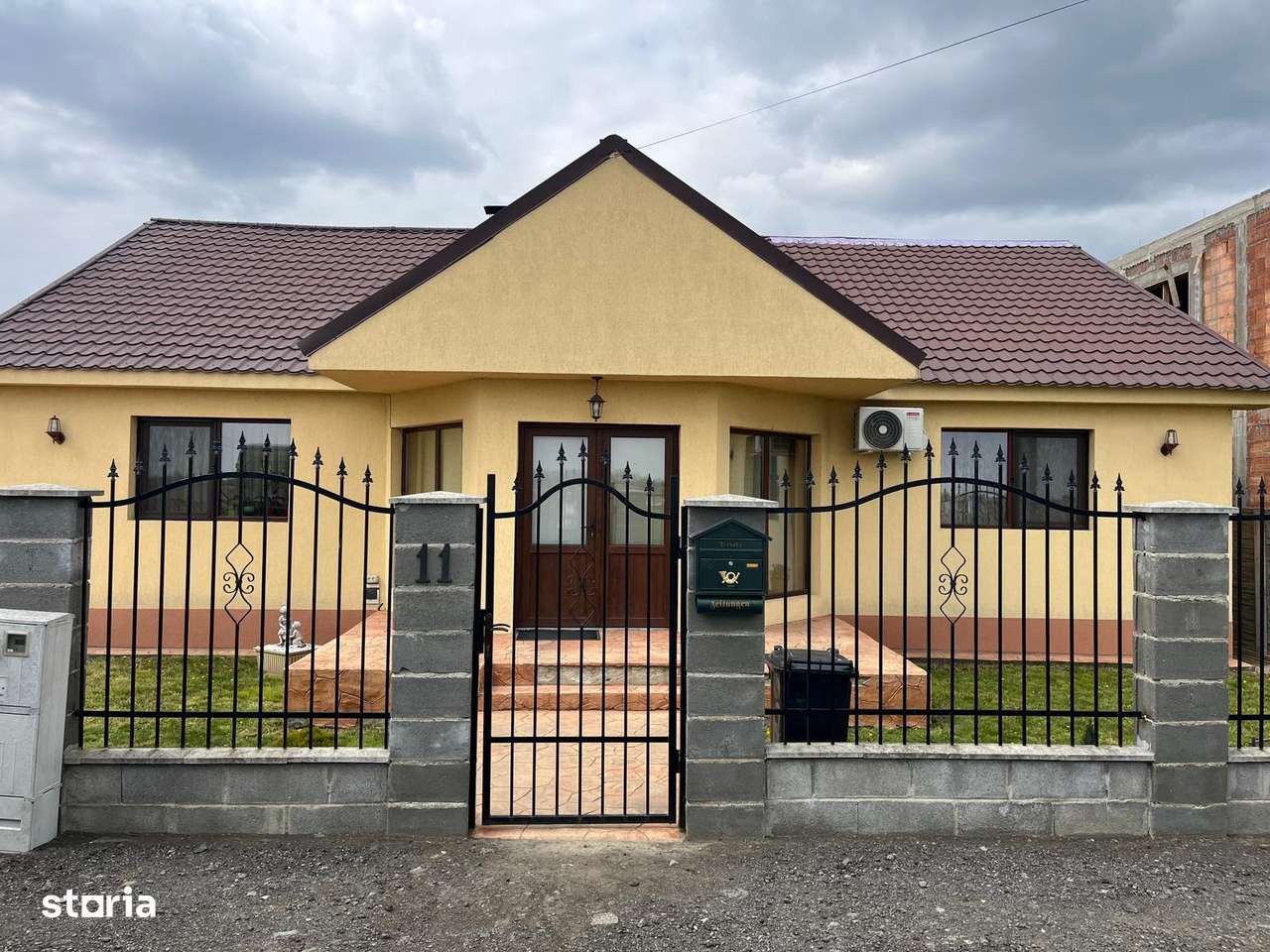 Casa individuala 120 MP Teren 660 MP Mosnita Noua 185.000 euro - Imagine principală: 2/10