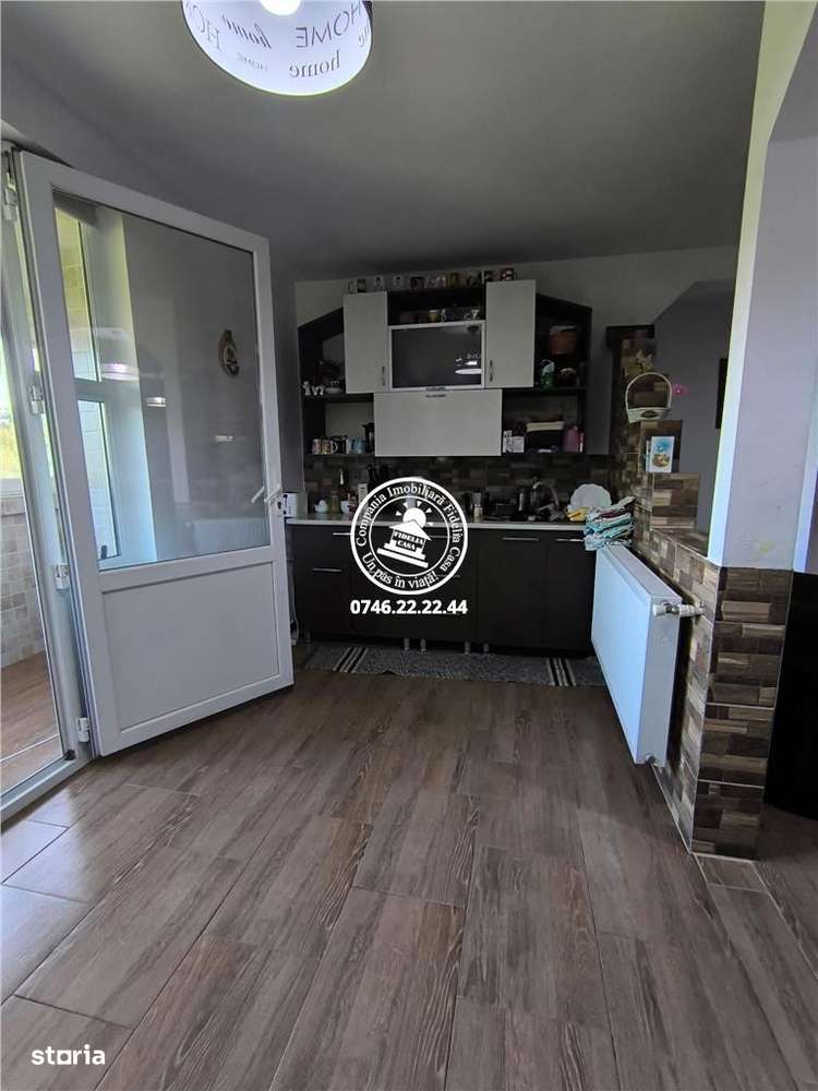 Vila tip duplex cu 6 camere, in zona Lunca Cetatuii - Imagine principală: 5/14