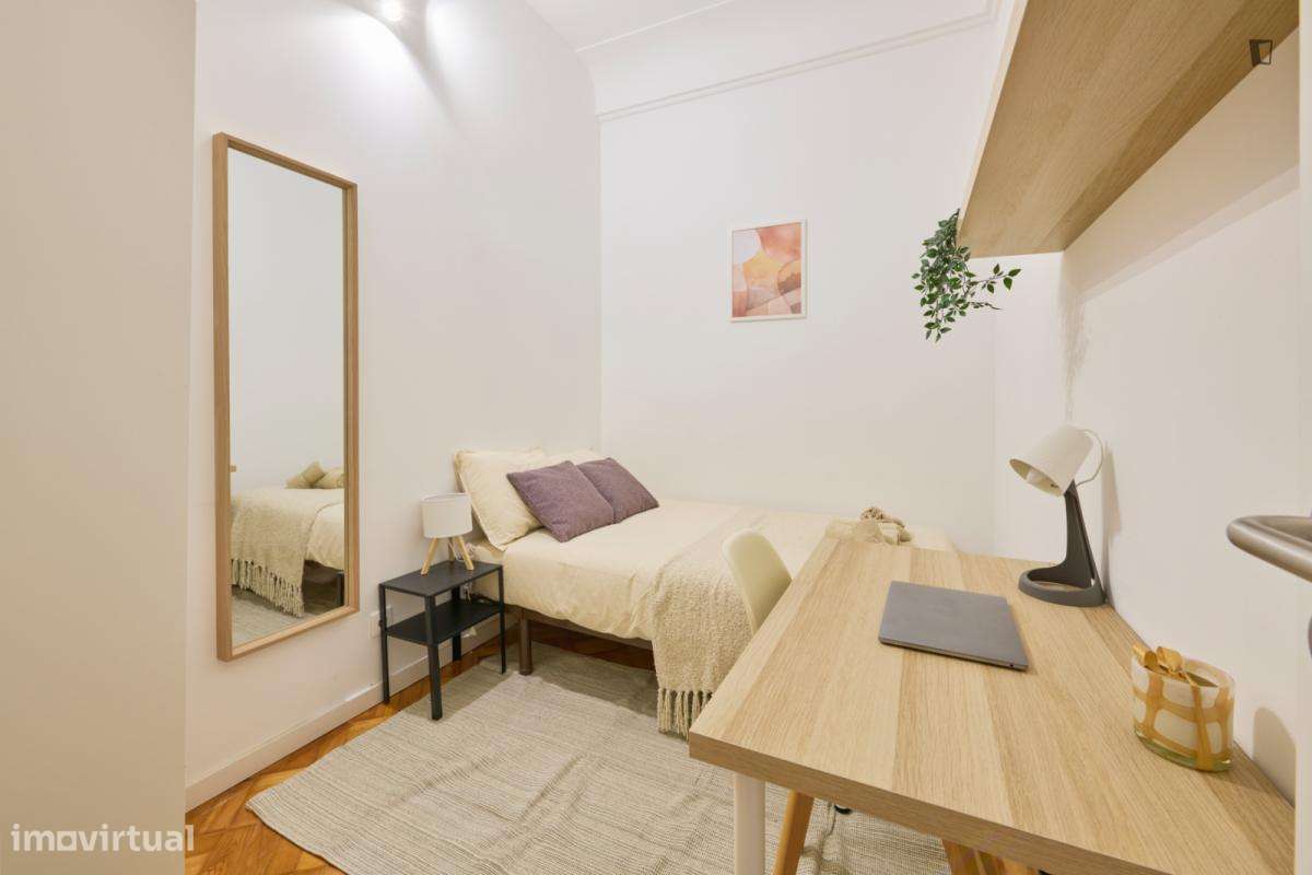 Quarto - localizado em Alameda Lisbon - Grande imagem: 2/8