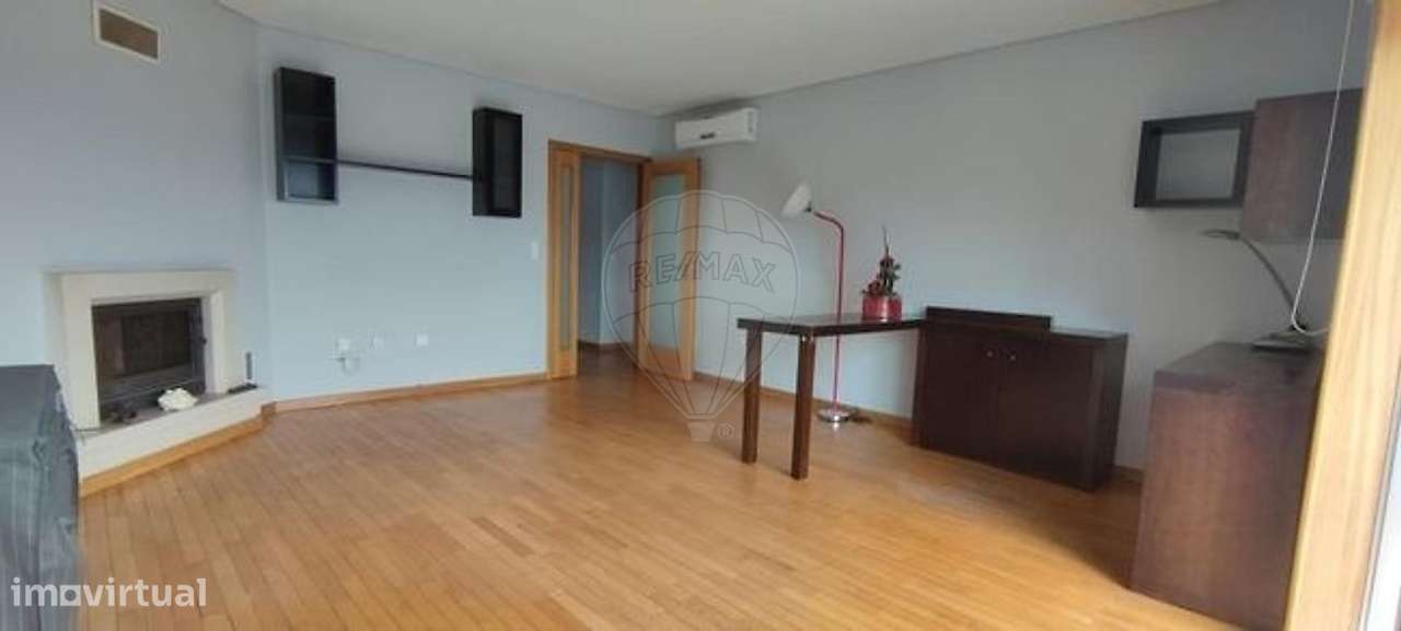 Apartamento T2 para arrendamento - Grande imagem: 2/16