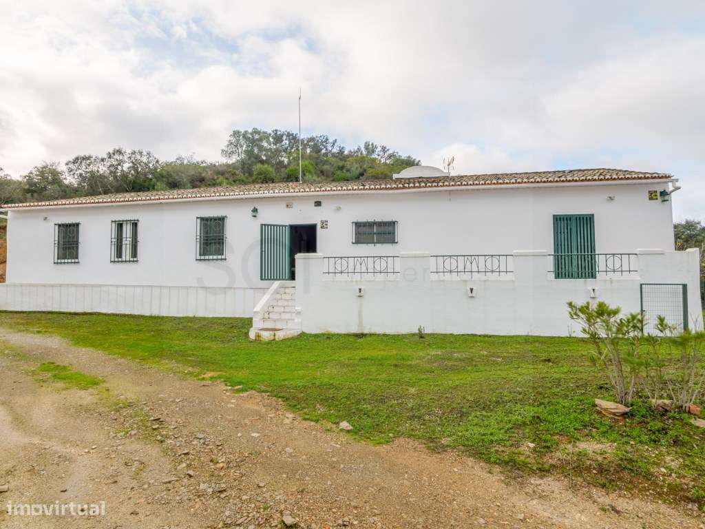 Quinta com quatro suítes e moínho, junto ao Rio Guadiana-9