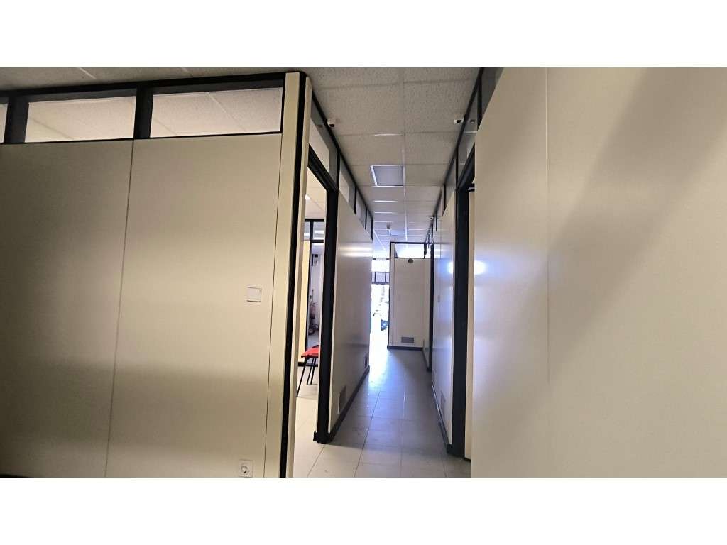 Armazém nas Olaias - Grande imagem: 2/10