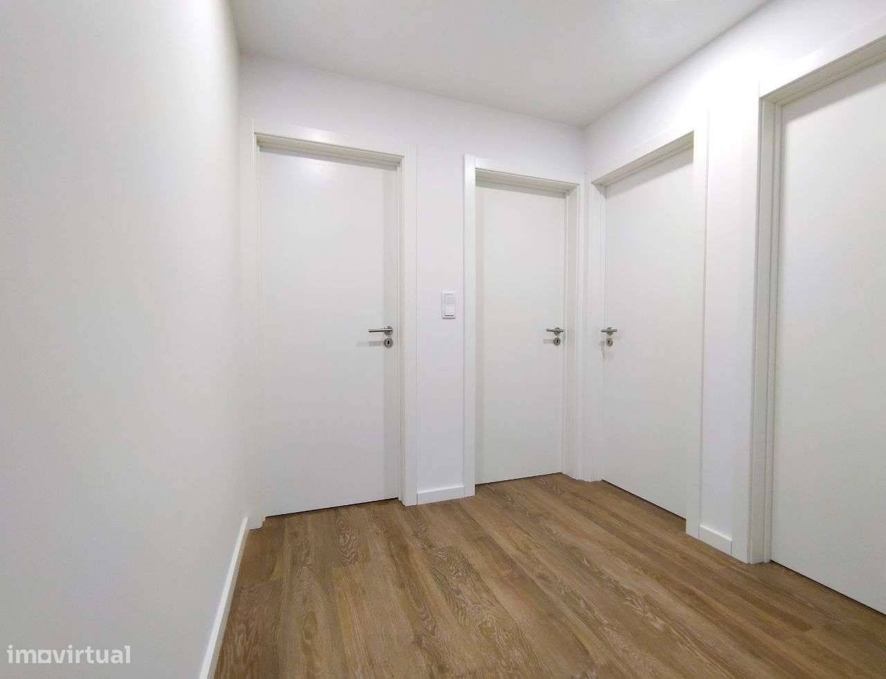 T3 semi-novo, totalmente equipado + lugar de garagem-14