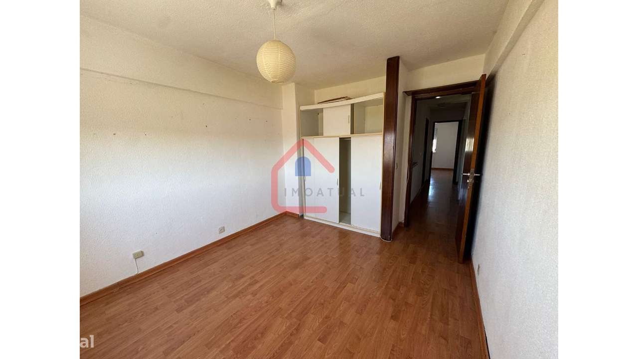 Apartamento T2 em Portugal-12